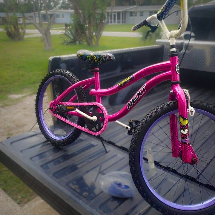 Pink Chain Caps