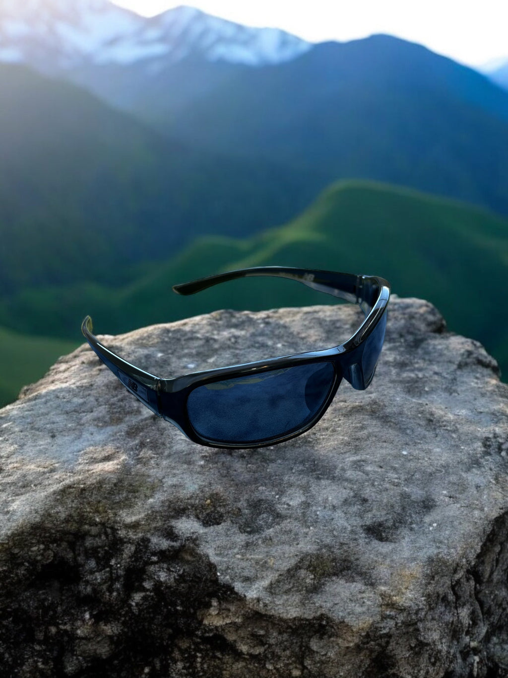 New Balance Sun NB 101-2 Sunglasses, Crystal with Black, Polarized Smoke)